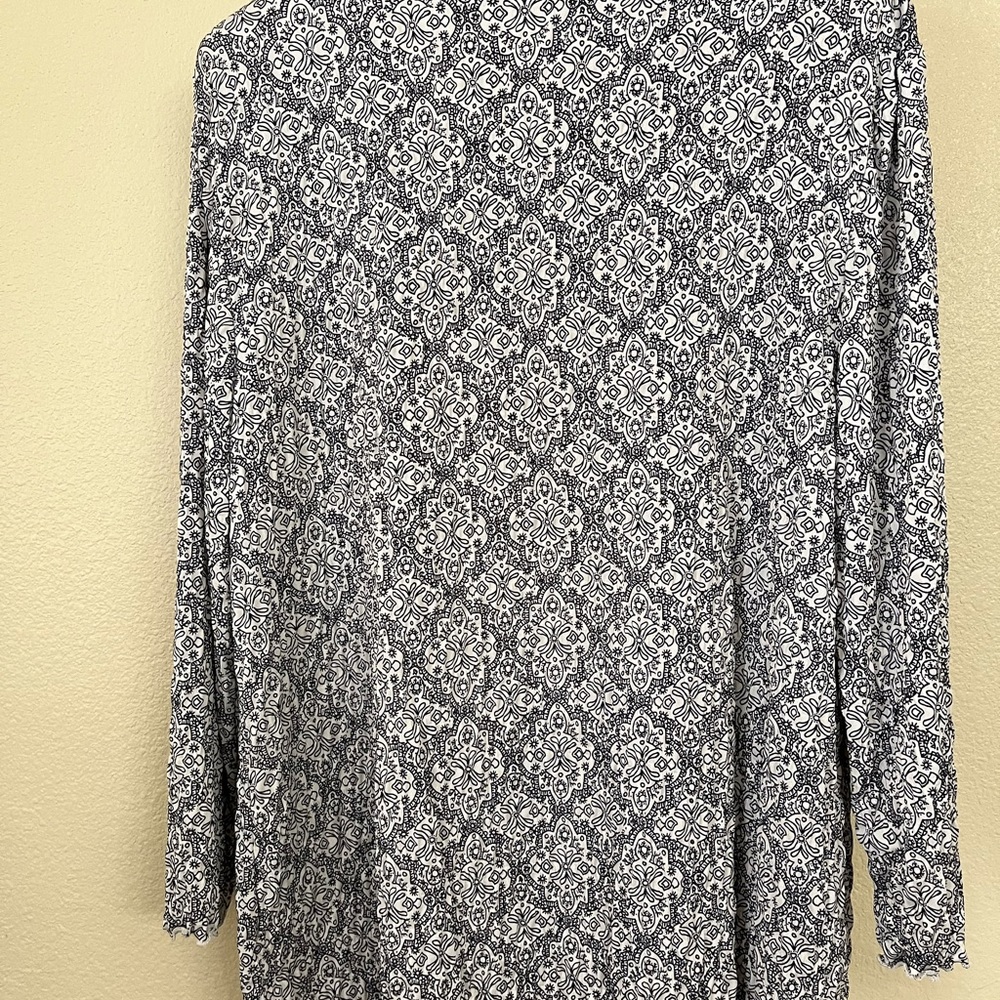 Lightweight Women’s Top - Picture 5 of 6